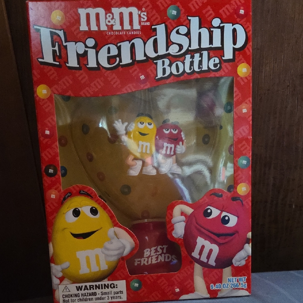 M&M'S Friendship Bottle with Yellow and Red Characters